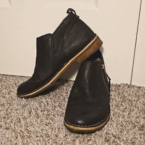 Ugg Clementine shearling ankle boots size 7